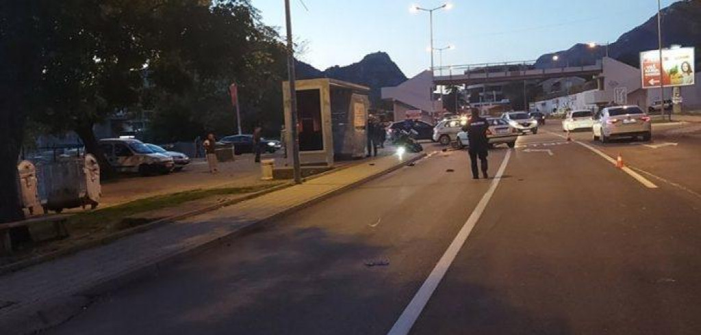 Udes u Sutomoru: Motociklista teško povrijeđen!