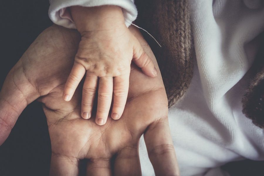 Svaki sedmi par u Crnoj Gori teško do potomstva