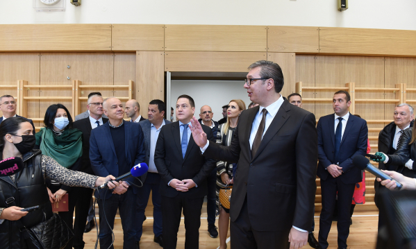 Vučić: U obnovu škola uloženo 22,7 milijardi dinara