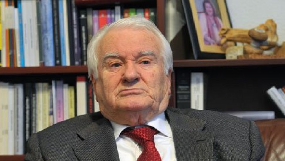 Mićunović:  Kakve ideje imaju Đilas i Jeremić osim da razapinju mongoske šatore i napadaju poslanike?