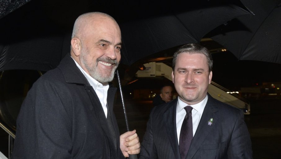 Edi Rama stigao u Srbiju: Premijer Albanije sutra razgovara sa predsjednikom Vučićem