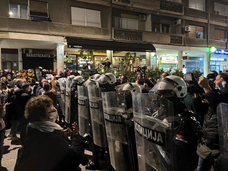 Protest u Beogradu povodom privođenja Aide Ćorović