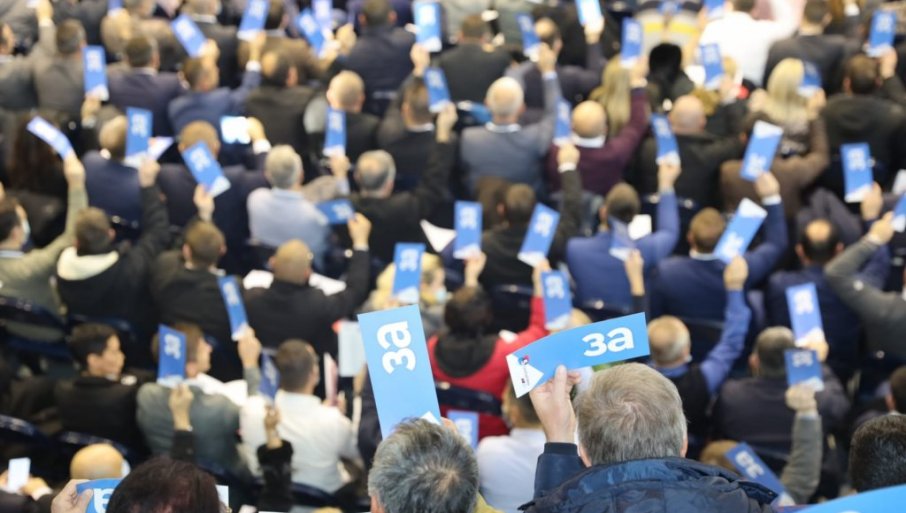 Izabrani novi potpredsjednici SNS-a: Brnabić Mali, Đurić…