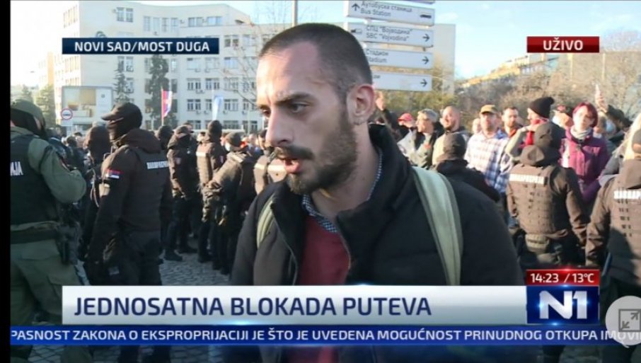 Unuk Jevrema Brkovića i sin urednika Vijesti blokira ulice po Novom Sadu!