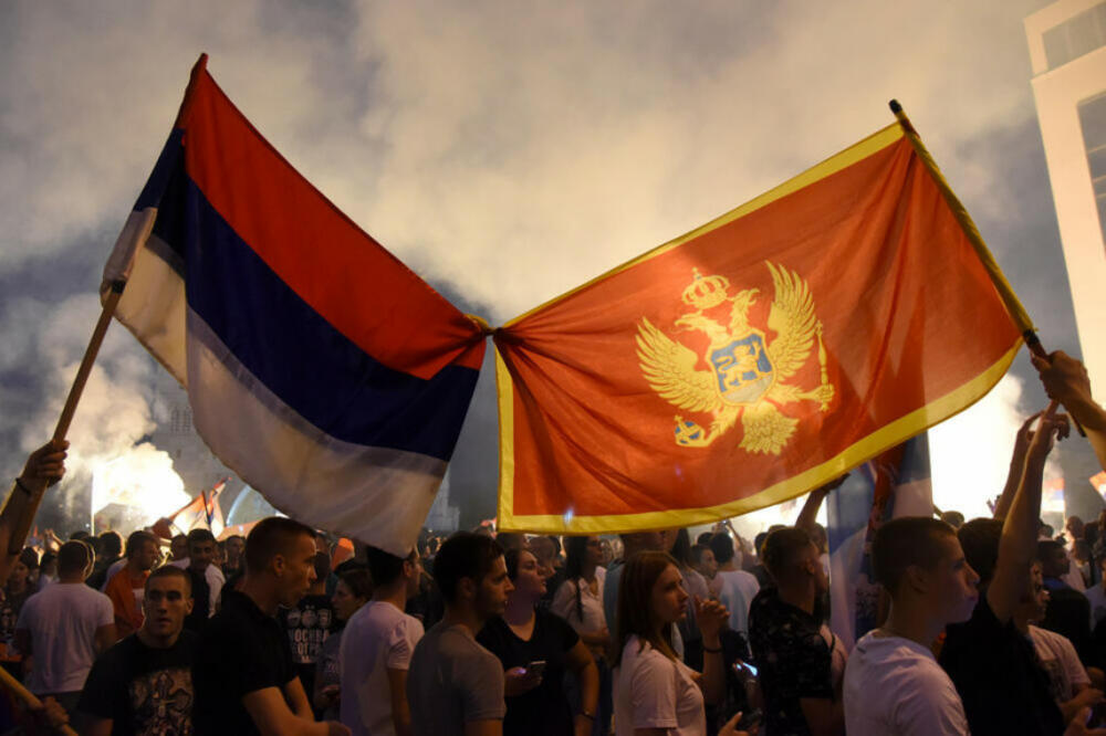 O građanskoj neposlušnosti – Srbi i Crnogorci ne bi trebalo da finansiraju NATO!