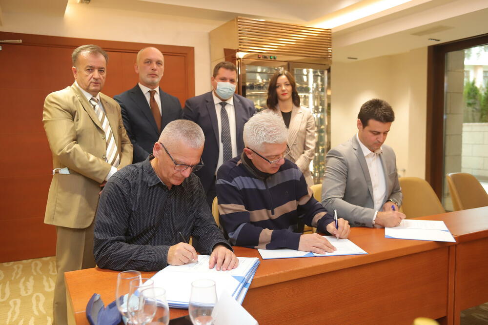 Direktori Luke Bar, Srbija Kargo i Montecargo potpisali sporazum o međunarodnoj saradnji