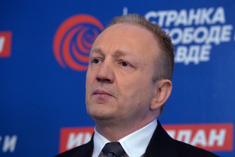 Sramno: Vlasnik podgoričkih “Vijesti” predstavnike stradalnog srpskog naroda na Kosmetu nazvao kriminalcima, a Kurtija ne smije da napadne!