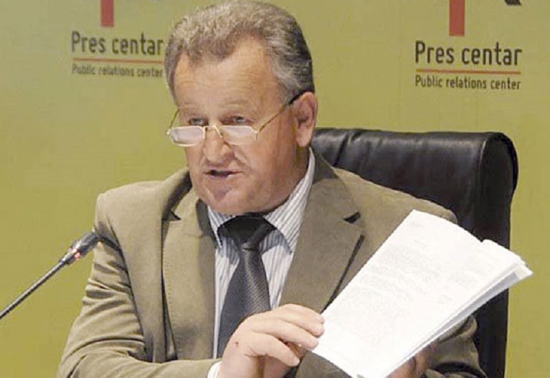 Nikolić poziva resor Vesne Bratić: Zaštite učenike od paralelne nastave koju drže CGO-vi profesori istorije!