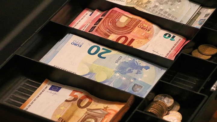 Novo „osvježenje“: Slatkiši, pivo, koka kola skuplji 6 do 60 centi?