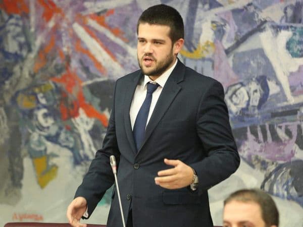 Nikolić: Fon Kramon svojim izjavama sve više podsjeća na politički korumpiranog lobistu URE!