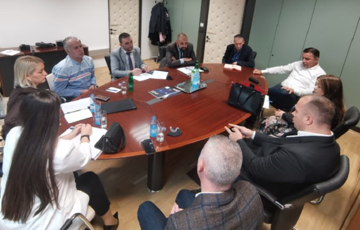 Ministarstvo poljoprivrede: Trgovinski lanci spremni da podrže domaće proizvođače mlijeka