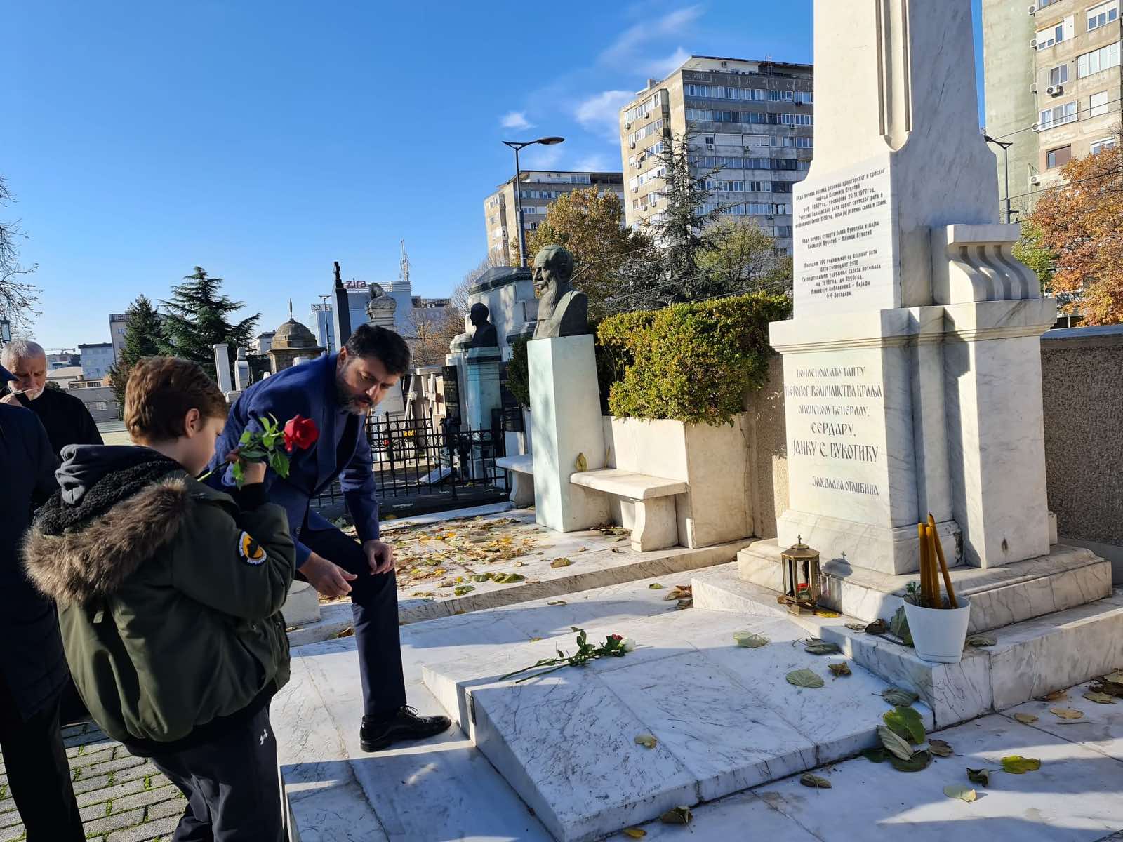 Vladimir Božović položio cvijeće na grob serdara Janka Vukotića u Beogradu