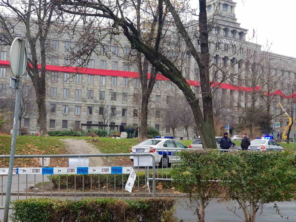U samom centru Beograda: Pored Narodne skupštine pronađeno tijelo muškarca, nema tragova nasilne smrti!