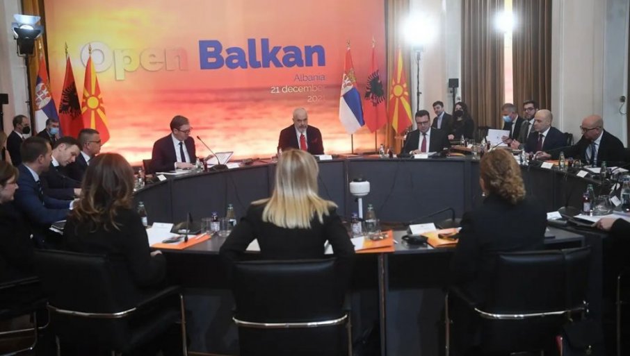 Vučić u Tirani: Vjerujem da je ovo prava baza za bolji ekonomski razvoj za sve tri zemlje