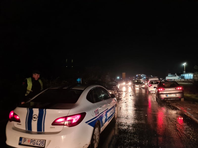 Podgorica: Dvije osobe povrijeđene, više vozila učestvovalo u udesu
