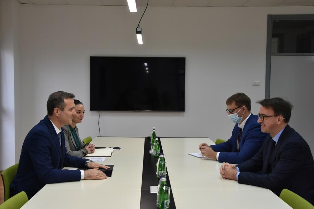 Božović: Univerzitet Crne Gore zainteresovan je za saradnju sa ruskim naučnicima