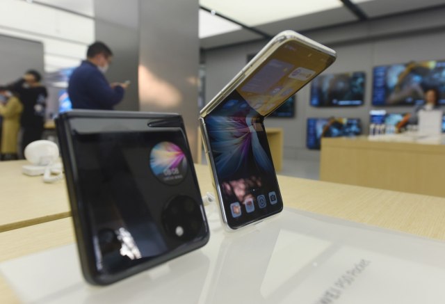 Novi Huawei savitljivi telefon se izdvaja zbog jedne karakteristike