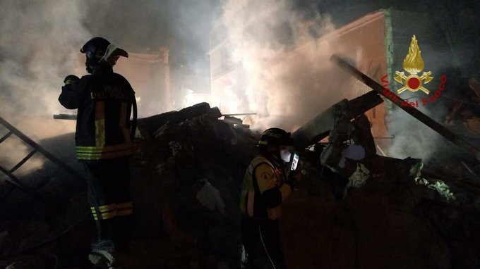 Novi bilans žrtava na Siciliji: Sedam osoba poginulo u urušavanju zgrade, još se traga za nestalima