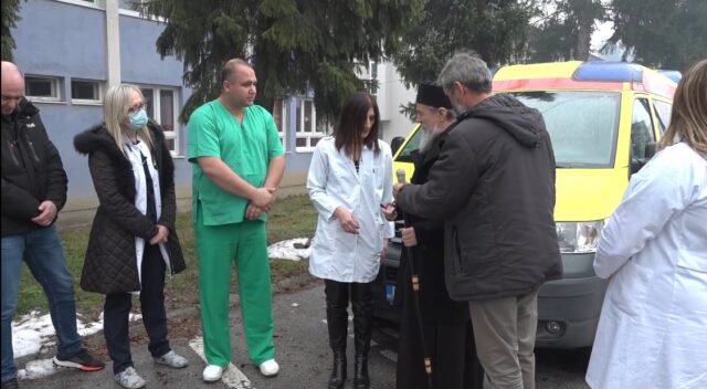 SPC donirala pljevaljskoj bolnici ambulantno vozilo