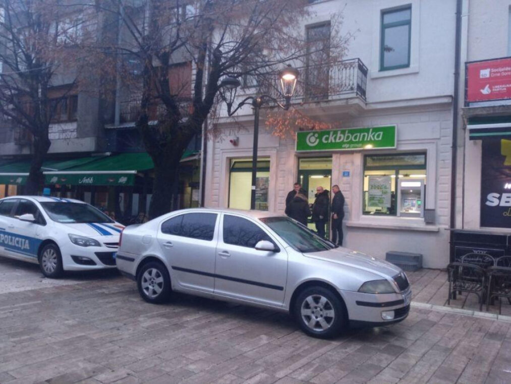 Rasvijetljena pljačka banke na Cetinju: Uhapšen Roganović