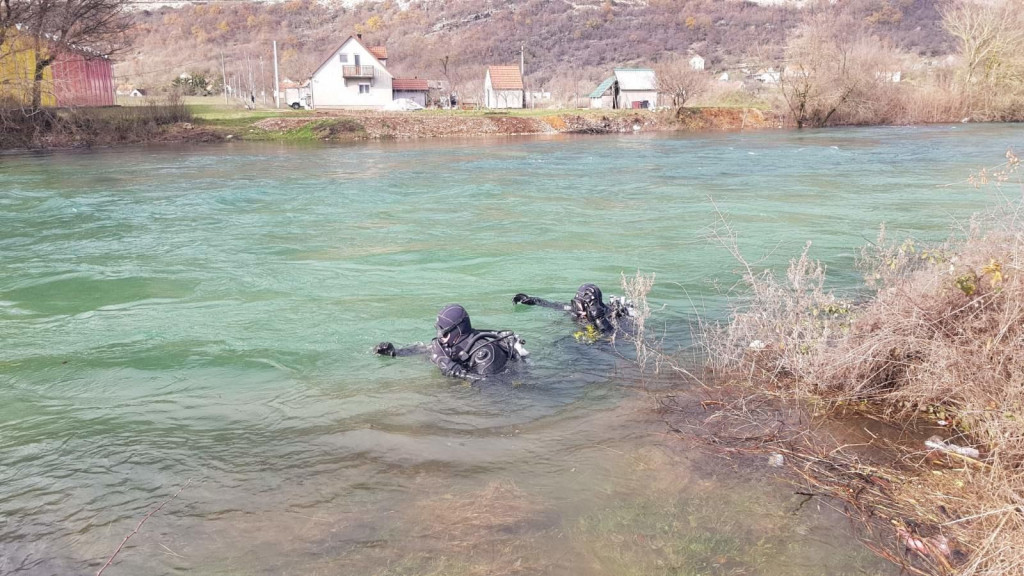 Ronioci sutra nastavljaju potragu za nestalom ženskom osobom