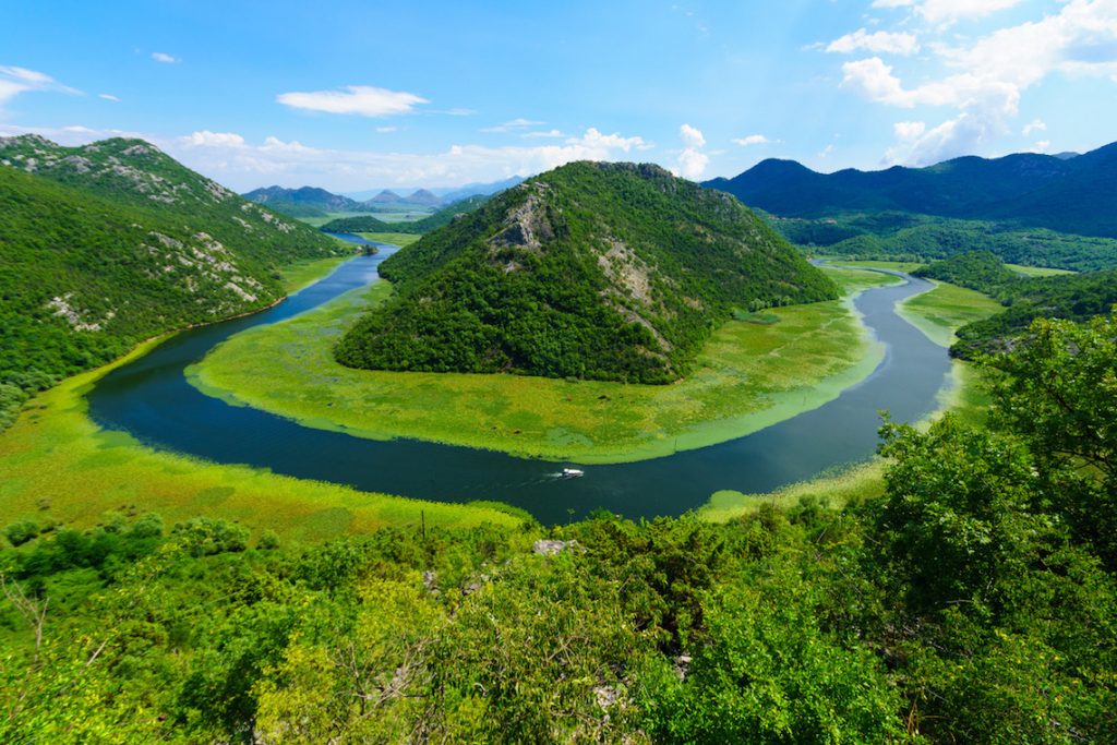 Skandal u Nacionalnim parkovima: Krivokapićevi puleni namještaju jedni drugima profesionalne ugovore da uzmu hiljade evra za plate!