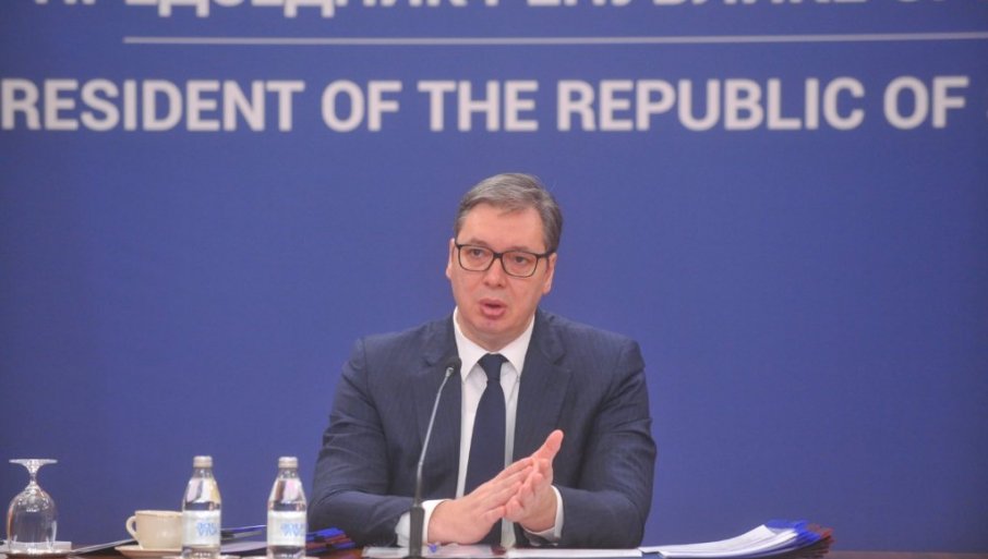 Vučić: Za prvo dijete 300.000 dinara; 2025. ciljamo prosječnu platu od 900 evra!