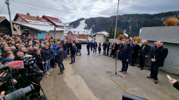 Vučić: Cilj je da dovedemo dobrog investitora u Novu Varoš