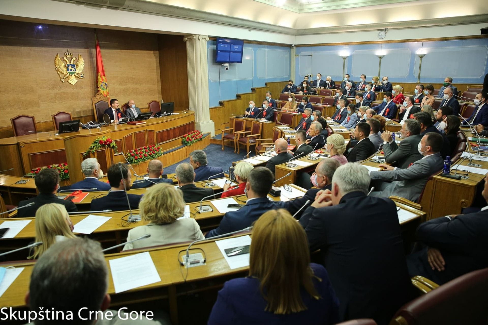 HOĆE LI HORSKI „KOKOTA POJ“ SMJENITI „SVOGA“ PREMIJERA?