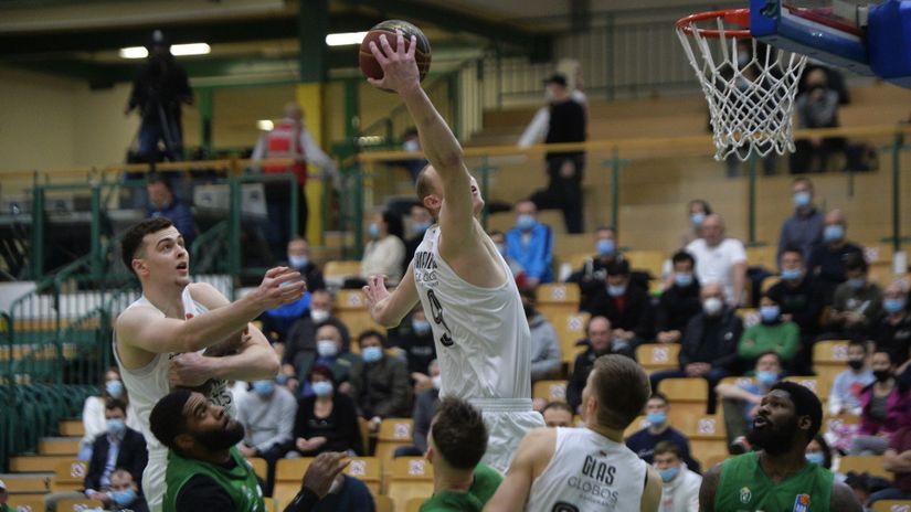 Partizan iz reketa do pobede u Novom Mestu, Krka ubacila samo pet dvojki