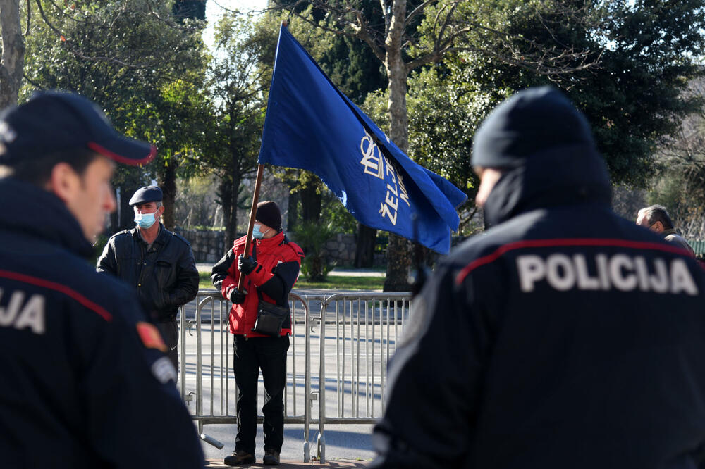 Štrajk radnika Toščelika ispred Skupštine: Ministru Milatoviću poručili da su i oni radnici Željezare