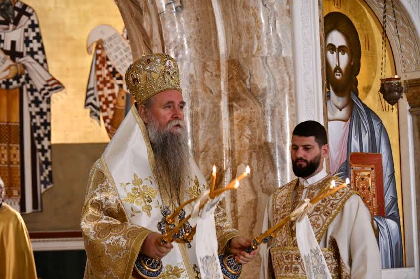 Mitropolit Joanikije Božićnu liturgiju služio u podgoričkom sabornom hramu