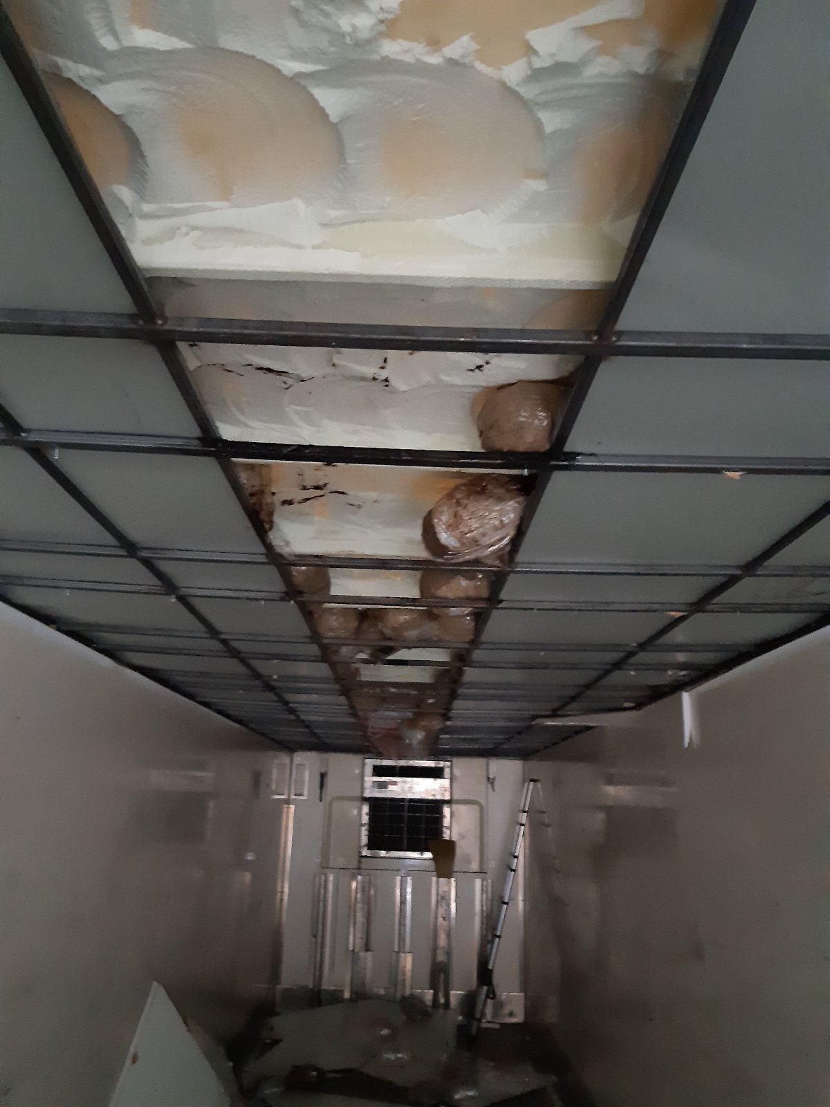Uhapšen Nikšićanin nakon što je na graničnom prelazu pronađeno 300 kg skanka