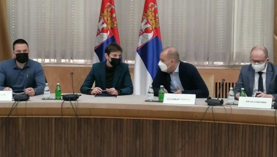 Zasijedanje Kriznog štaba Srbije: Medicina insistira na kovid propusnicama
