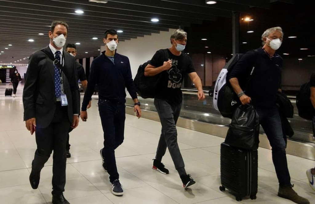 Nakon deportacije: Novak mora da plati pola miliona dolara sudskih troškova