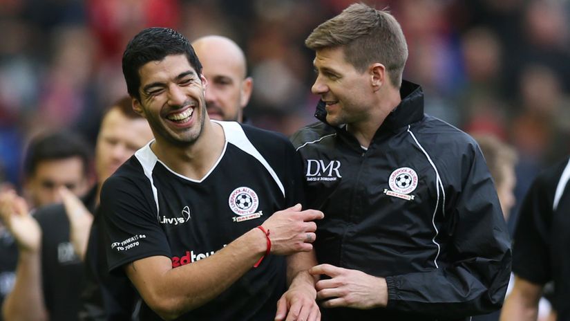 Džerard okuplja staru gardu: Suarez ozbiljno razmatra prelazak u Aston Vilu