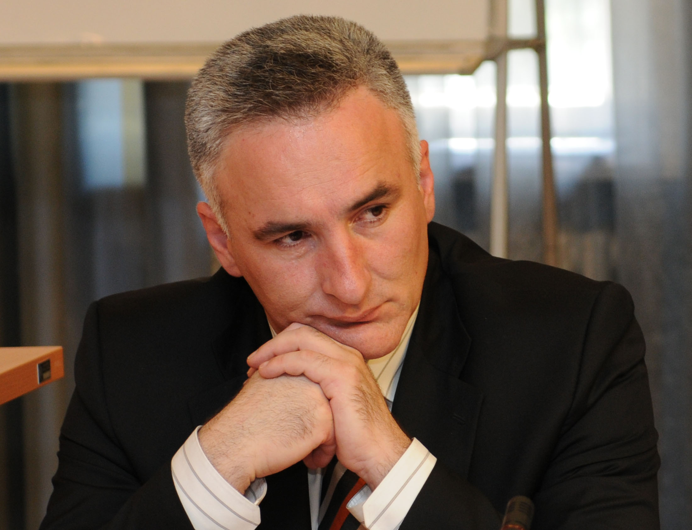 Korupcija u povoju: Zoran Đikanović žmuri na Milojkova zaduženja!