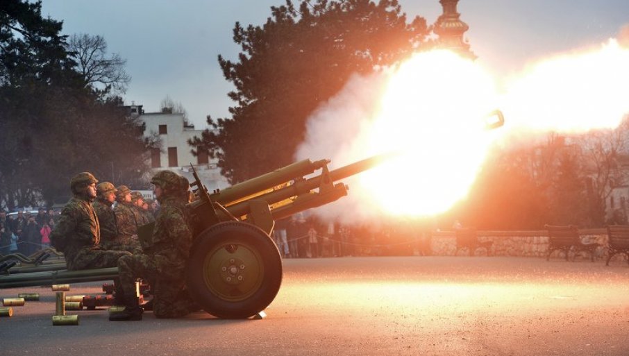 Artiljerijska paljba sa Kalemegdana: Plotuni u čast Dana državnosti Srbije