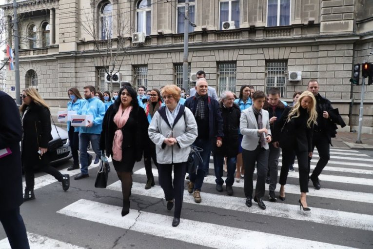 Poznato prvih 30 imena sa liste SNS-a: Političari, naučnici, ljekari, umjetnici i sportisti na jednom mjestu!