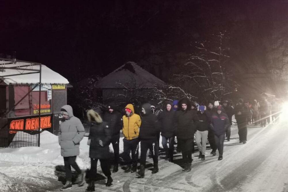 Kolašinci i večeras protestovali protiv namjera rušenja Vlade