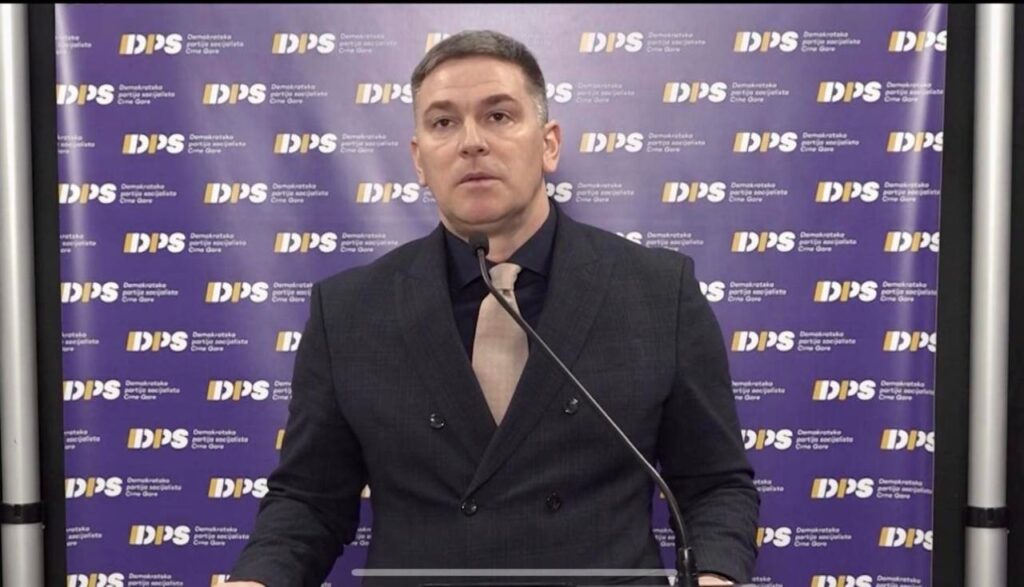 Neko bi rekao da DPS-političar podlo laže, ali pošto smo vaspitani ljudi, kazaćemo da Huter zaobilazi istinu