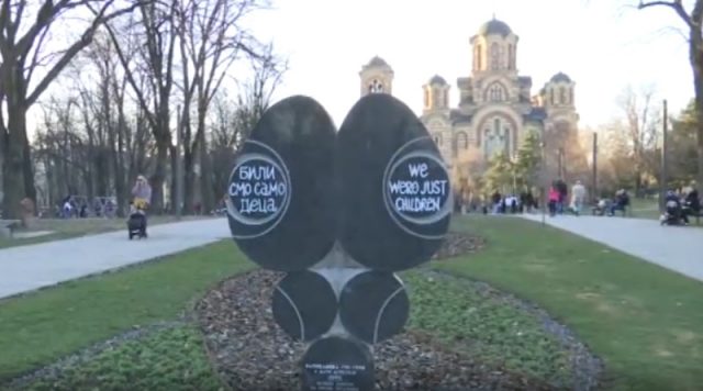 Sramno: Ponovo oskrnavljen spomenik stradaloj djeci za vrijeme bombardovanja, ukradena bista Milice Rakić