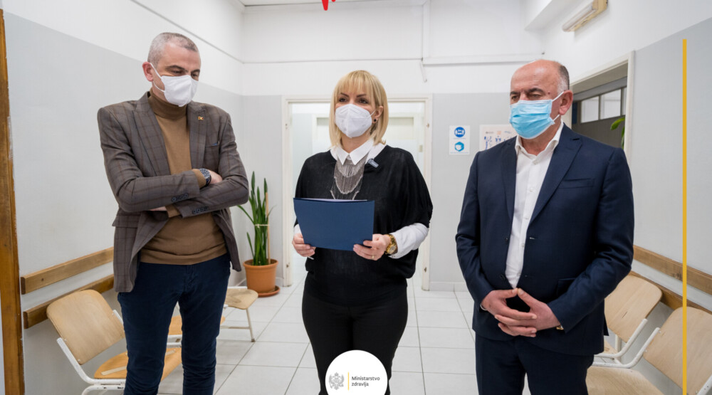 Borovinić Bojović: Prvi put u Crnoj Gori na javnim površinama postavljeno dvadeset defibrilatora