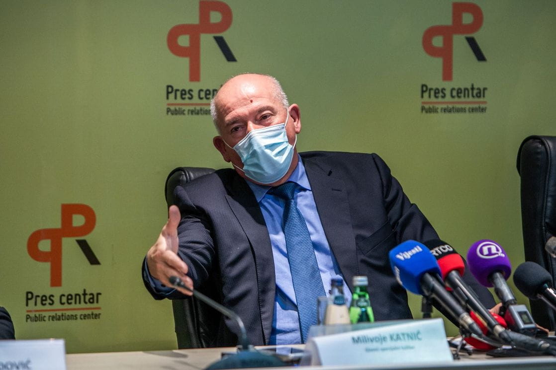 Katnić „grčevito“ brani fotelju: Od kolega tražio da ga sačuvaju penzije