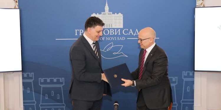 U susret bratimljenju Tivta i Novog Sada: Komnenović i Vučević potpisali sporazum!