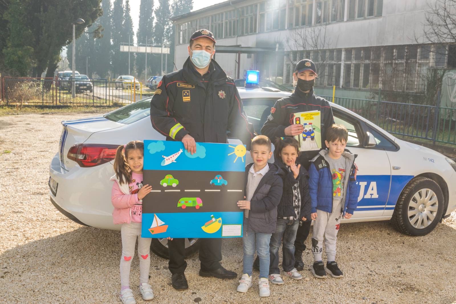 Prvi čas bezbjednosti saobraćaja za mališane iz vrtića u Spužu