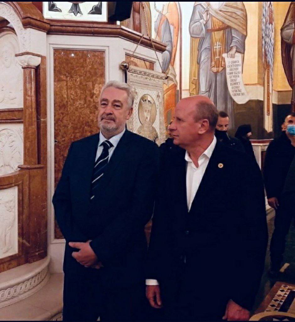 Skandal: Kum Dragana Đilasa optužio Patrijarha Porfirija za rušenje Vlade u Crnoj Gori, Crkva više ne smije da ćuti na ovakve laži!