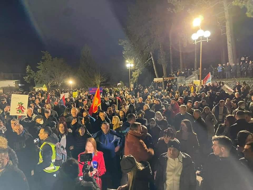 Protest Demokrata u Nikšiću, Koprivica poručio da ne postoji 41 glas za formiranje manjinske vlade