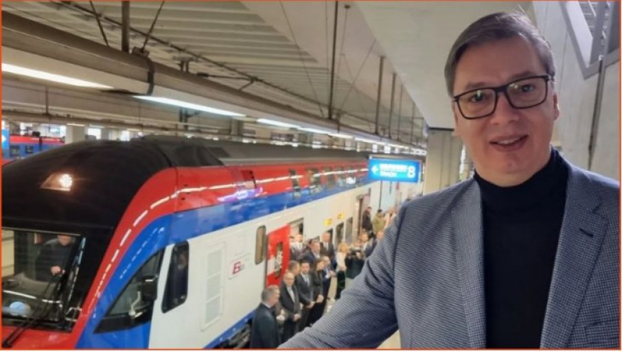 Vučić prisustvovao promotivnoj vožnji novog voza za velike brzine „Stadler KISS“