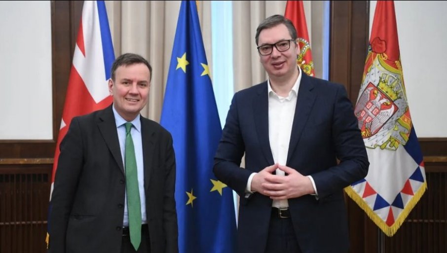 Vučić na sastanku sa Gregom Hendsom: Razgovarali o jačanju bilateralne saradnje Velike Britanije i Srbije
